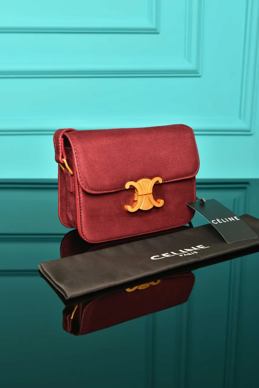 Classique Triomphe Bag in Suede Red