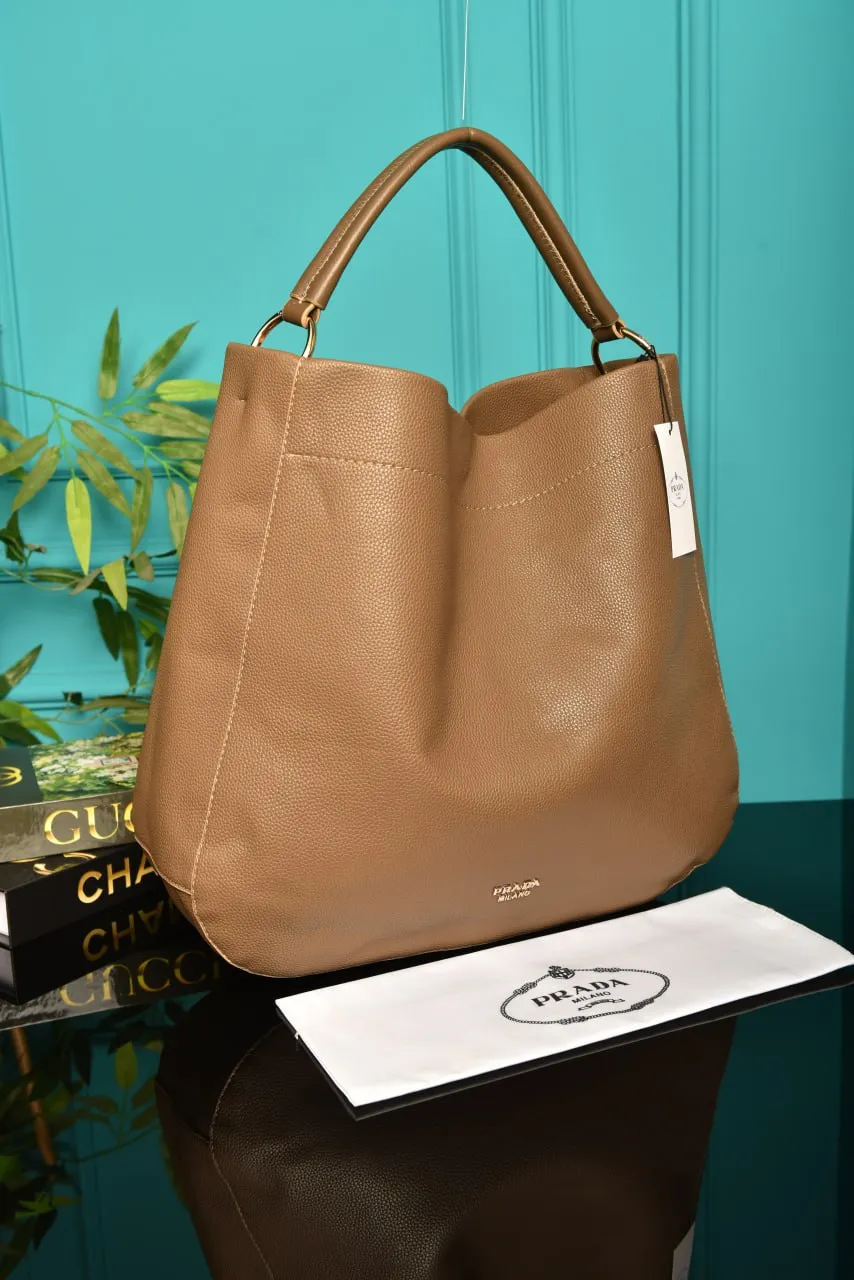 Large Leather Shoulder Bag Brown