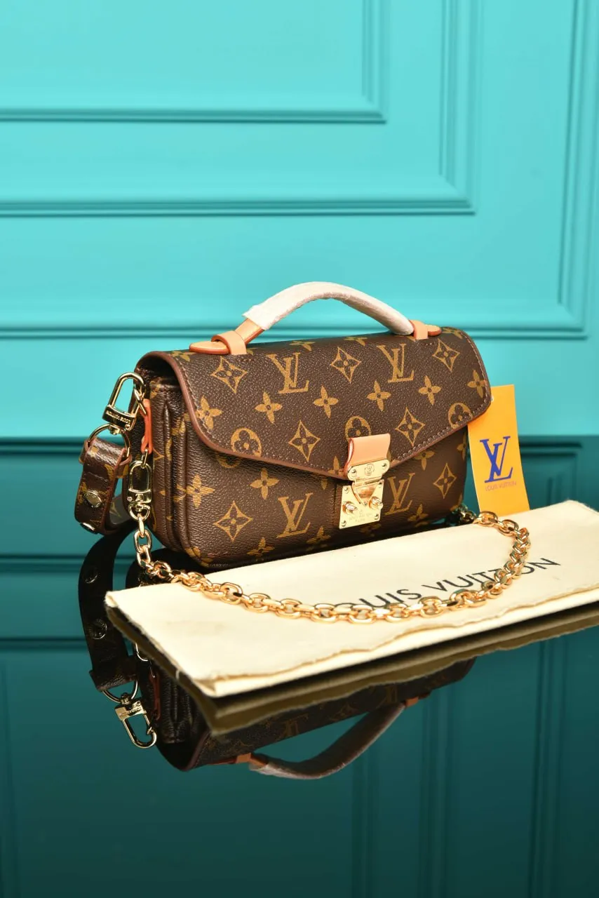 Pochette Metis East Monogram