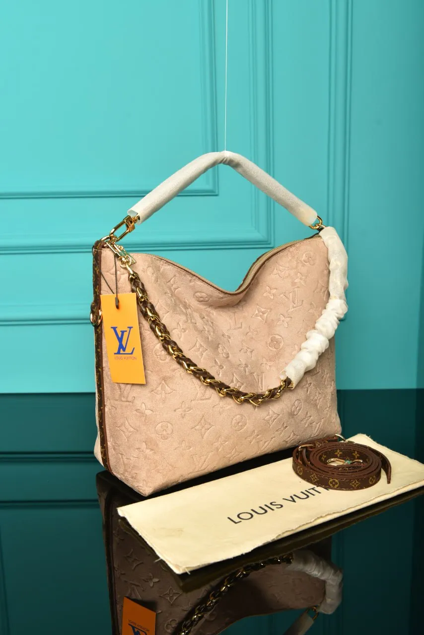 Multipass  Bag in Suede Cream