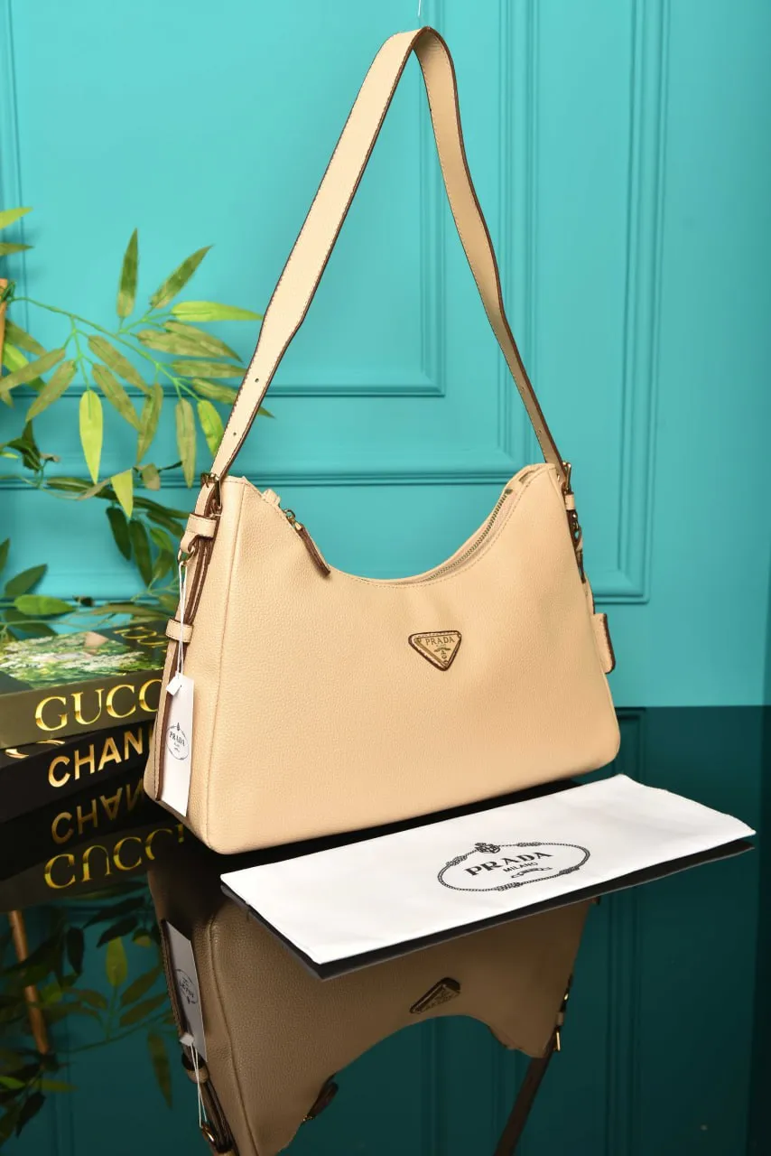 Aimee Medium Shoulder Bag Cream