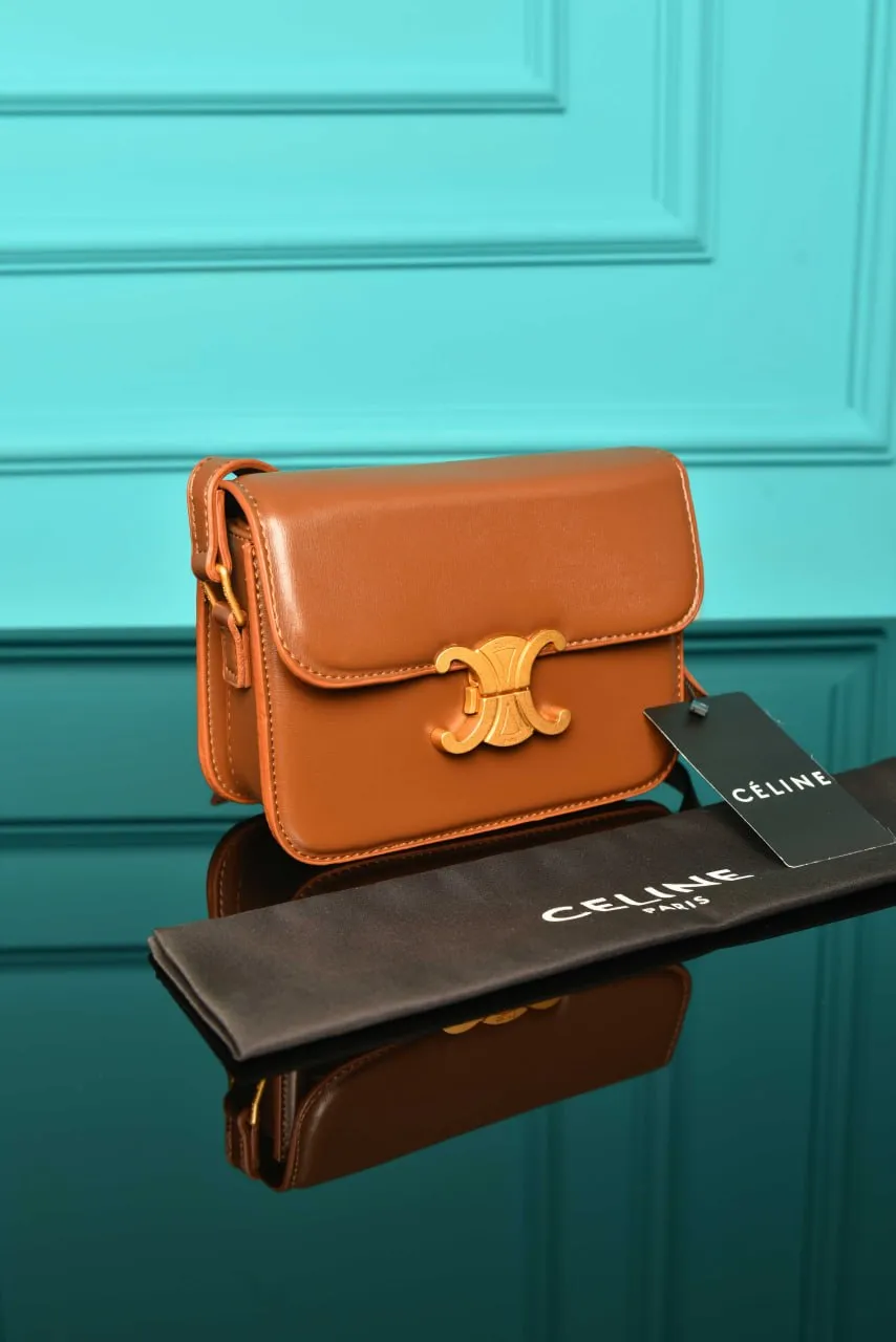 Classique Triomphe Bag in Shiny Brown