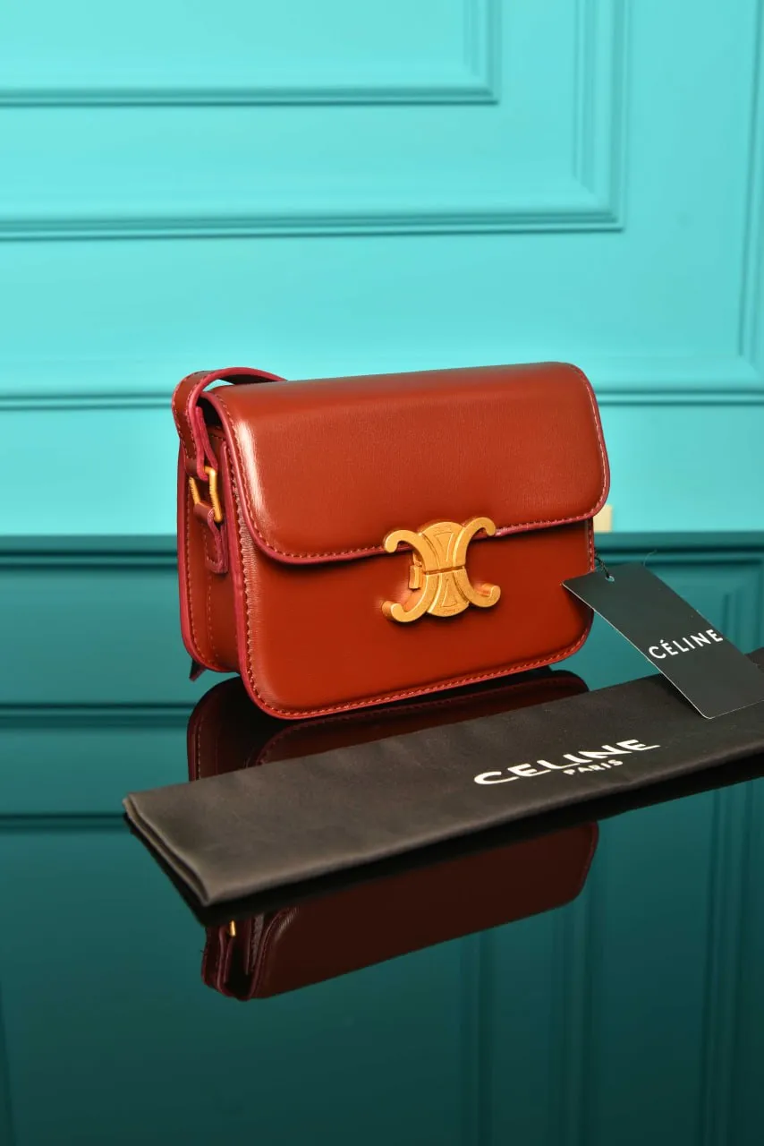 Classique Triomphe Bag in Shiny Red