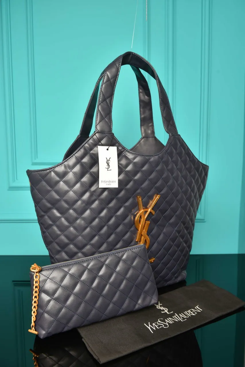 Icare Maxi Shopping Bag In Quilted Blue